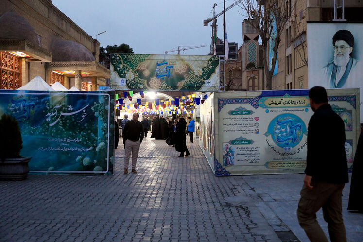 آیین بزرگداشت روز زن و مقام مادر