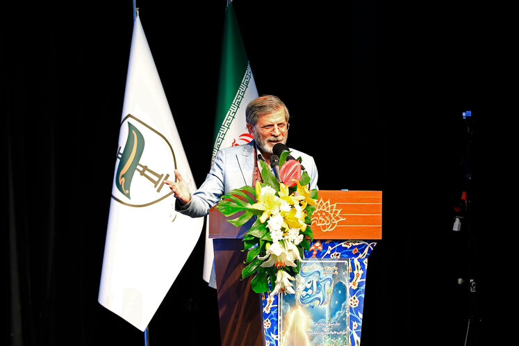 ناصر فیض، شاعر و طنزپرداز