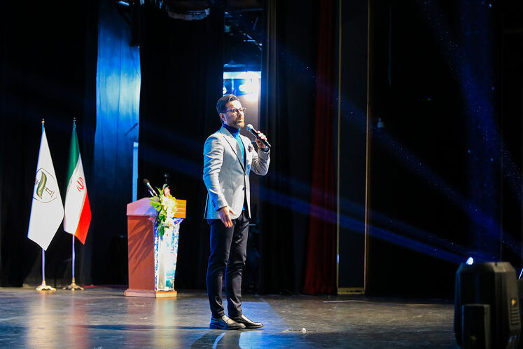 آیین بزرگداشت روز زن و مقام مادر