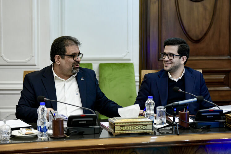 محمدصادق عظیمی‌فر، مدیرعامل شرکت ملی پالایش و پخش فرآورده‌های نفتی ایران و سعید توکلی، مدیرعامل شرکت ملی گاز ایران