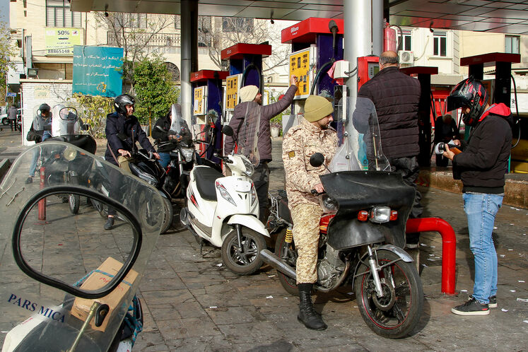 روند عادی توزیع بنزین در جایگاه‌های عرضه سوخت