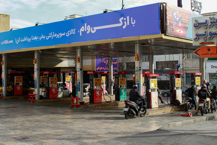 روند عادی توزیع بنزین در جایگاه‌های عرضه سوخت
