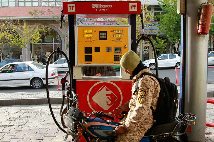 روند عادی توزیع بنزین در جایگاه‌های عرضه سوخت