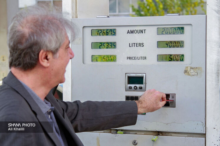 روند عادی توزیع بنزین در جایگاه‌های عرضه سوخت