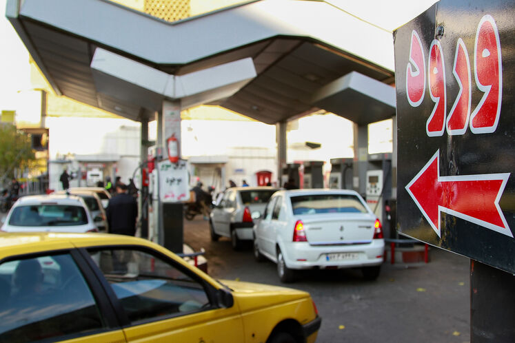 روند عادی توزیع بنزین در جایگاه‌های عرضه سوخت