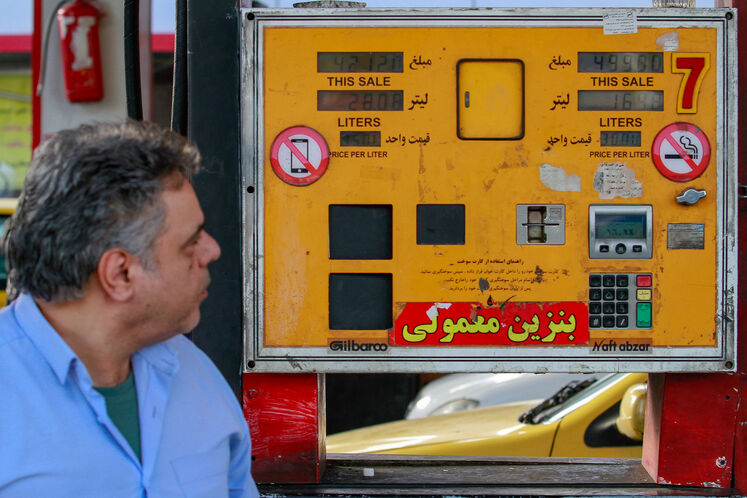 روند عادی توزیع بنزین در جایگاه‌های عرضه سوخت