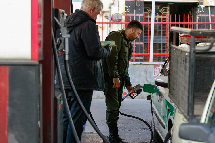 روند عادی توزیع بنزین در جایگاه‌های عرضه سوخت