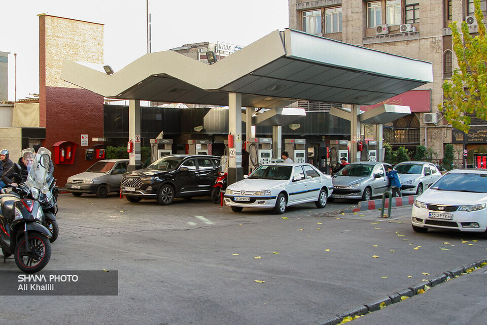Public cooperation drives drop in gasoline consumption