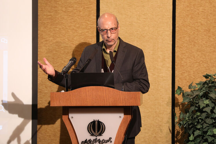 فرشاد حکمی‌زاده، استادیار پژوهشگاه ارتباطات و فناوری اطلاعات