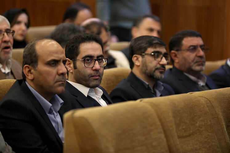 محسن محمدپور، دستیار وزیر نفت و رئیس کارگروه جمع‌آوری گازهای مشعل