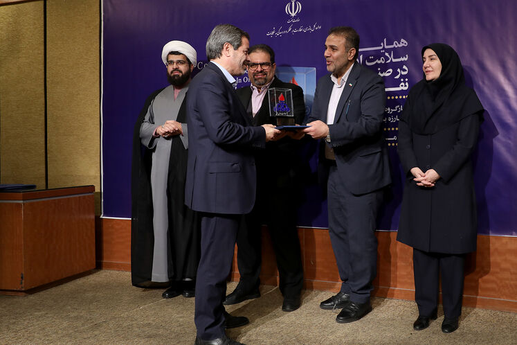 همایش سلامت نظام اداری در صنعت نفت