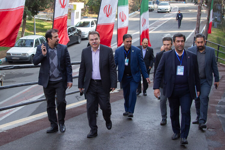 امید شاکری، معاون وزیر نفت در امور مهندسی، پژوهش و فناوری 