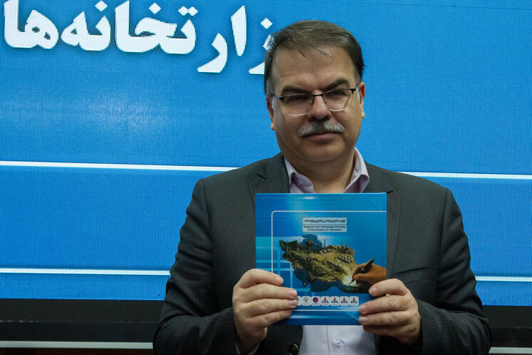 امید شاکری، معاون وزیر نفت در امور مهندسی، پژوهش و فناوری 