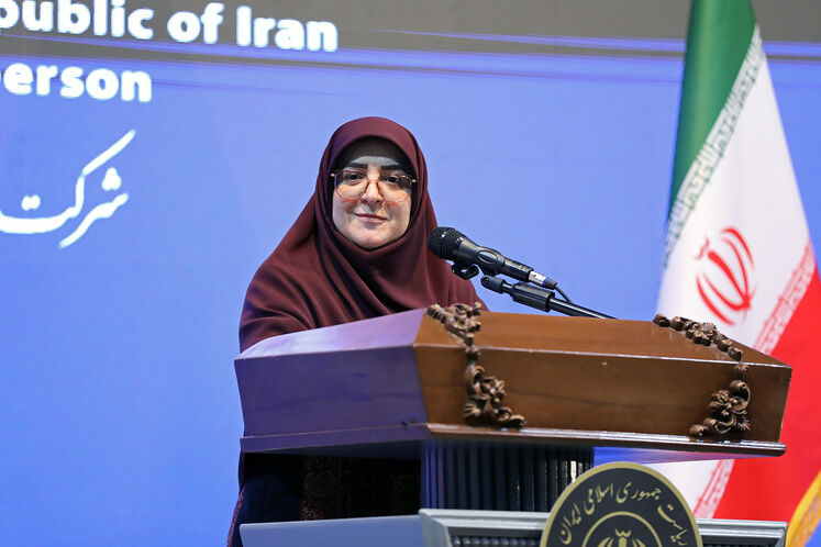 نشست خبری فاطمه مهاجرانی، سخنگوی دولت در شرکت پالایش نفت امام خمینی (ره) شازند - اراک