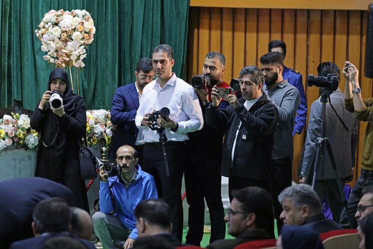 نشست خبری فاطمه مهاجرانی، سخنگوی دولت در شرکت پالایش نفت امام خمینی (ره) شازند - اراک