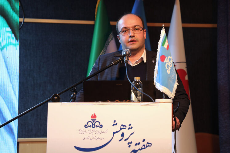 آیین گرامیداشت هفته پژوهش در شرکت ملی پالایش و پخش فرآورده‌های نفتی ایران