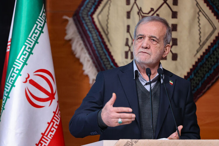 صرفهجویی بنزین از خودروهای دولتی آغاز شد