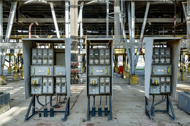 کارخانه گاز و گاز مایع ۸۰۰ (ان‌جی‌ال ۸۰۰ )