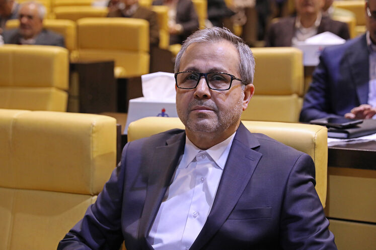 حمیدرضا عجمی، مدیر سرمایه‌گذاری شرکت ملی صنایع پتروشیمی