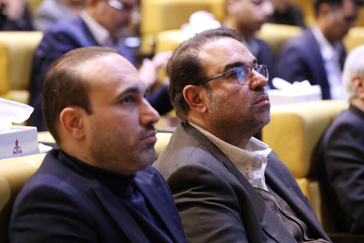 نخستین همایش سرمایه‌گذاران صنعت پتروشیمی