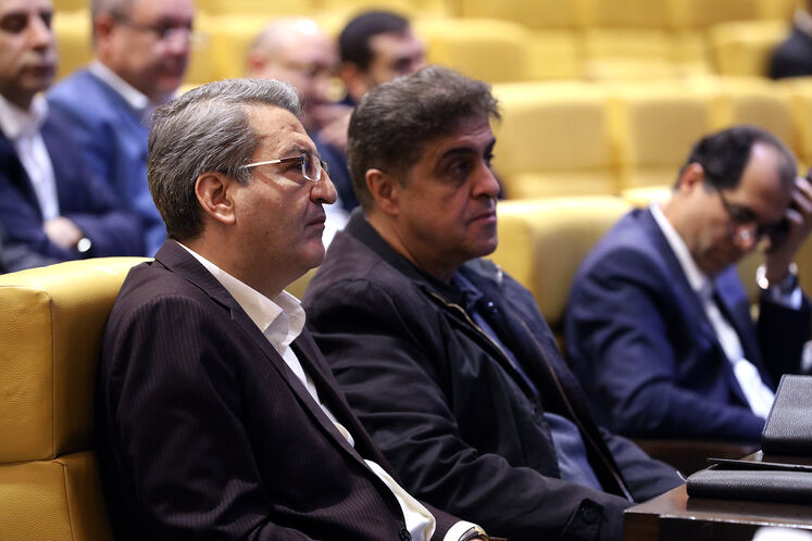 نخستین همایش سرمایه‌گذاران صنعت پتروشیمی