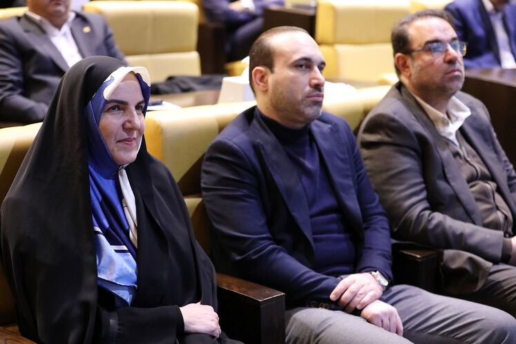 نخستین همایش سرمایه‌گذاران صنعت پتروشیمی