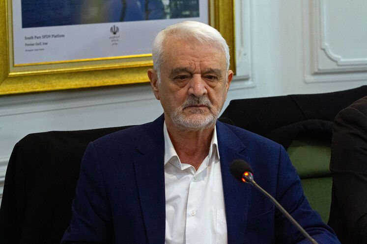 نشست هم‌اندیشی وزیر نفت با فعالان صنعت پتروشیمی