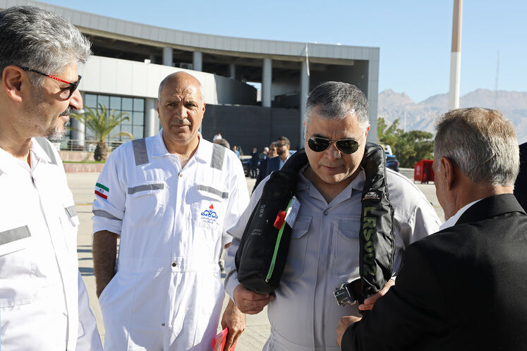 سفر محسن پاک‌نژاد، وزیر نفت به عسلویه