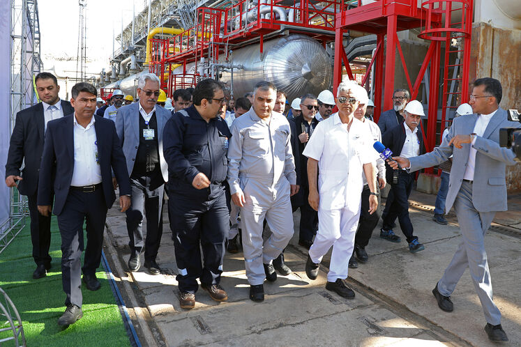 بازدید محسن پاک‌نژاد، وزیر نفت از پالایشگاه گاز فجر جم