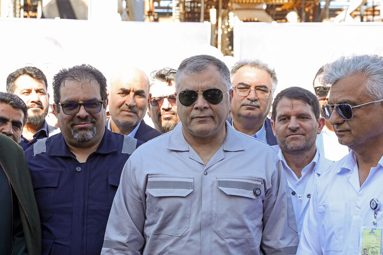 بازدید محسن پاک‌نژاد، وزیر نفت از پالایشگاه گاز فجر جم