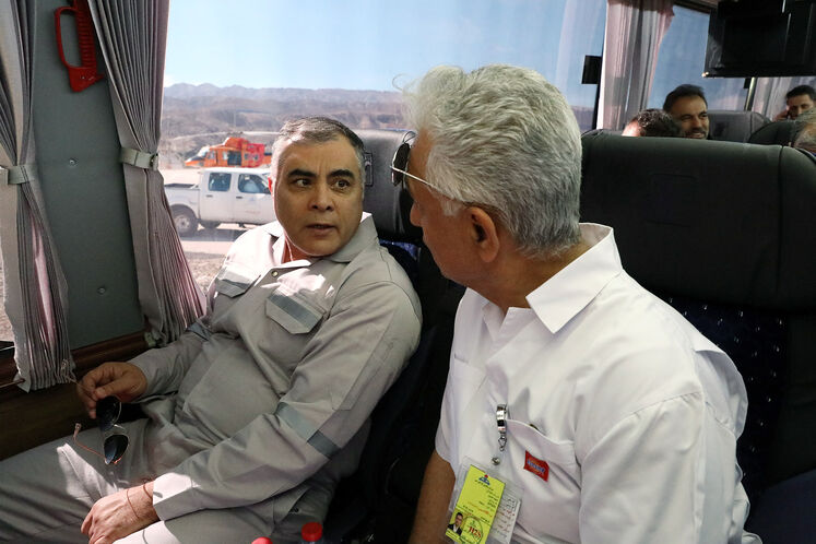 بازدید محسن پاک‌نژاد، وزیر نفت از پالایشگاه گاز فجر جم