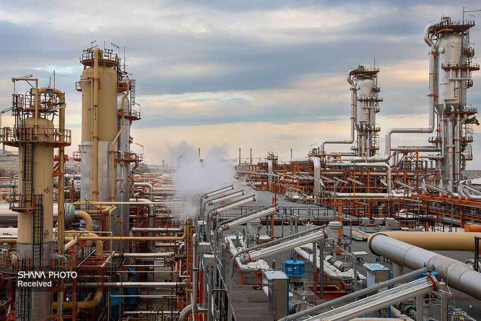 بازدید وزیر نفت از تأسیسات پتروپالایش کنگان