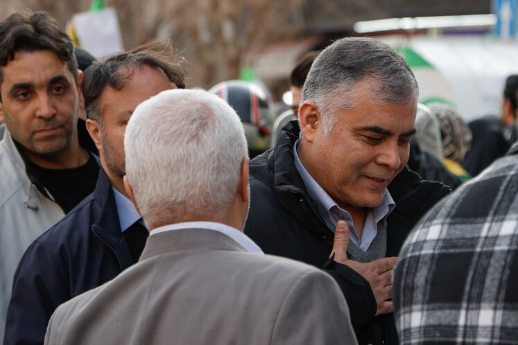 حضور محسن پاک‌نژاد، وزیر نفت در راهپیمایی همبستگی و تکریم صلح و دوستی