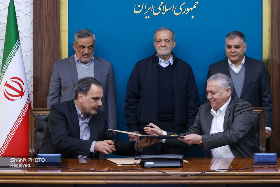 امضای قراردادهای بیش از ۲.۵ میلیارد دلاری شرکت ملی نفت ایران