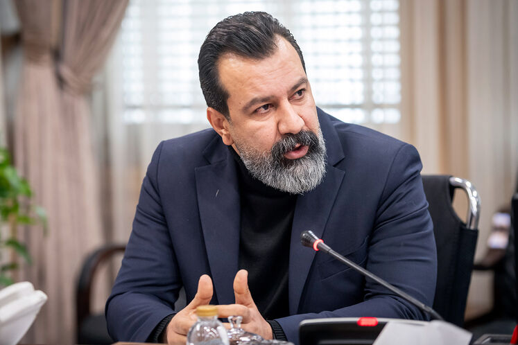 مسعود کشاورز، سرپرست روابط عمومی شركت ملی نفت ایران