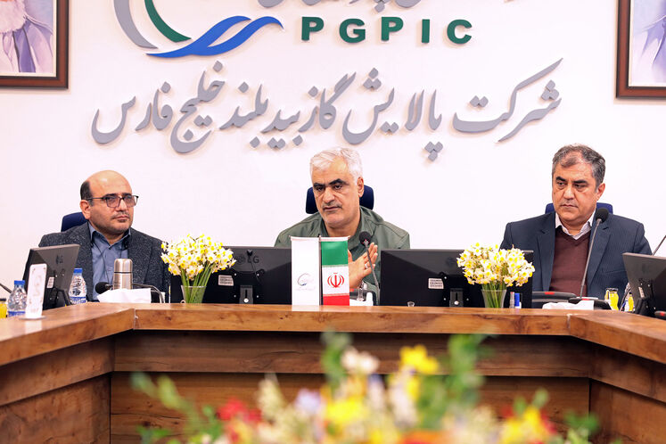 نشست بررسی پیشرفت جمع‌آوری گازهای مشعل در منطقه شرق کارون