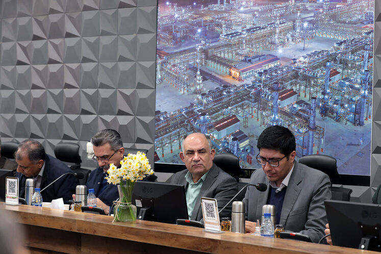 نشست بررسی پیشرفت جمع‌آوری گازهای مشعل در منطقه شرق کارون