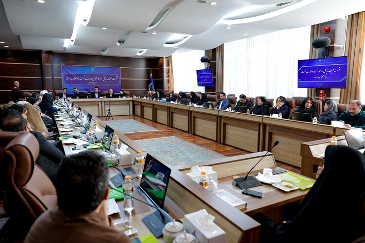 نشست صمیمی روابط عمومی وزارت نفت با خبرنگاران