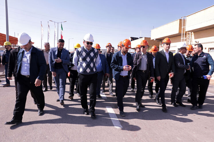 بازدید نمایندگان دستگاه‌های اجرایی از ایستگاه تقویت فشار رگ سفید ۱