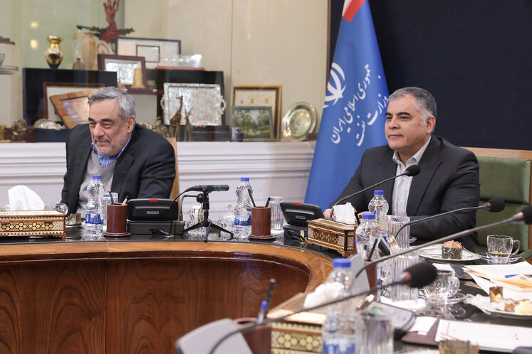 محسن پاک‌نژاد، وزیر نفت و حمید بورد، مدیرعامل شرکت ملی نفت ایران