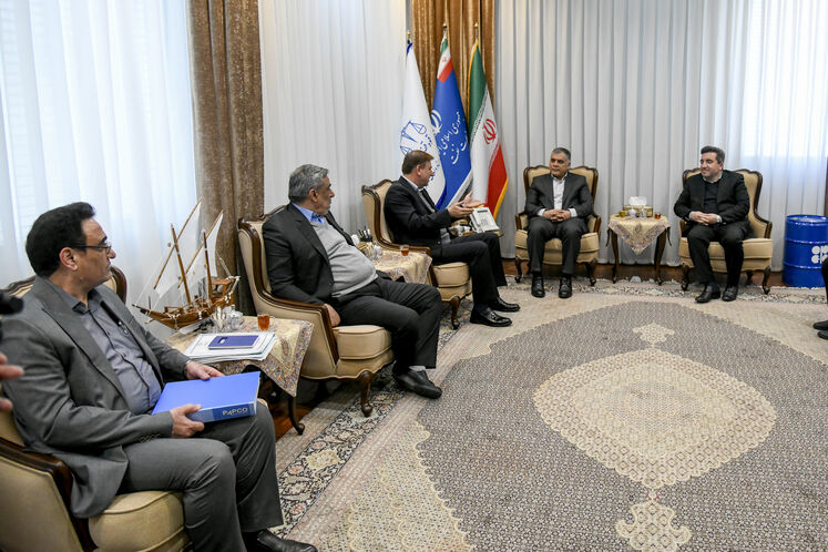 واگذاری اسناد اراضی پارس جنوبی به وزارت نفت