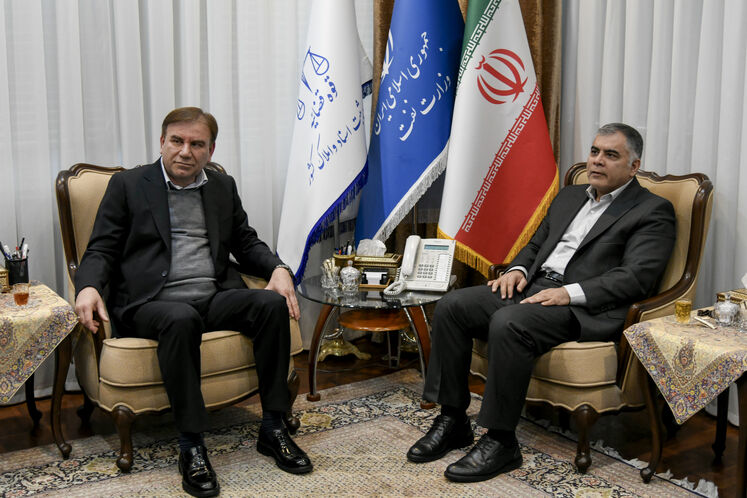 محسن پاک‌نژاد، وزیر نفت و ارسلان زارع، استاندار بوشهر