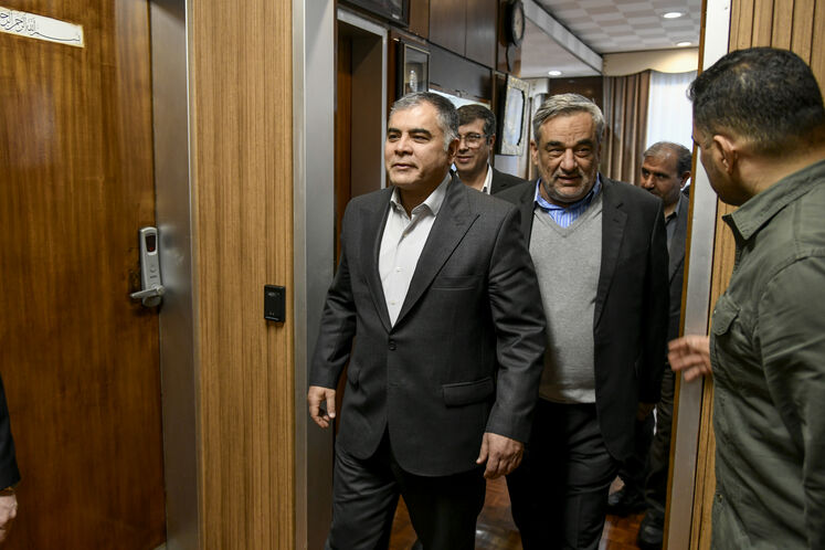 محسن پاک‌نژاد، وزیر نفت و حمید بورد، مدیرعامل شرکت ملی نفت ایران