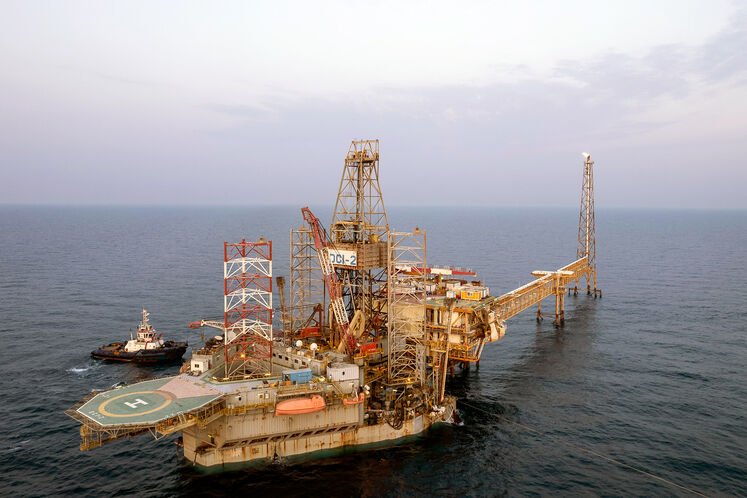 استقرار دکل حفاری DCI2 پترو ایران در فاز ۱۲ پارس جنوبی 
