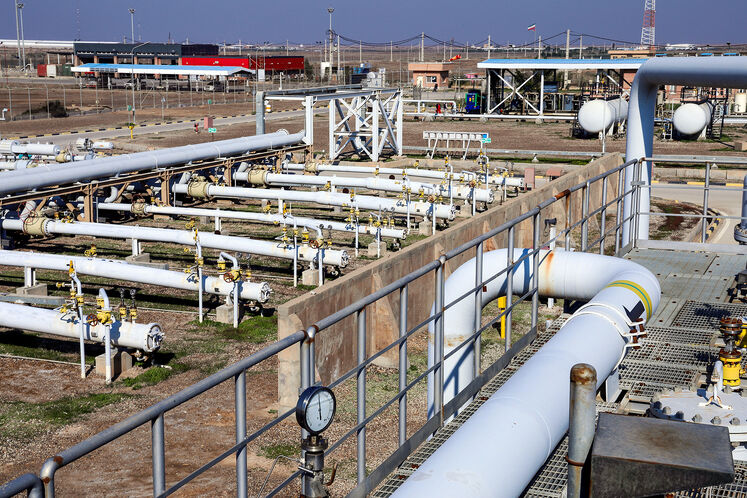 تأسیسات آزادگان شمالی در غرب کارون ۱۴۰۲