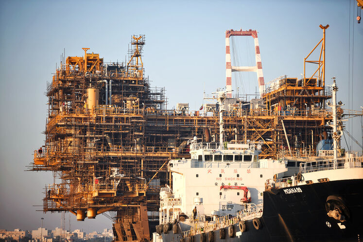 عملیات بارگیری (Load Out) جکت سرچاهی طرح توسعه میدان مشترک گازی بلال