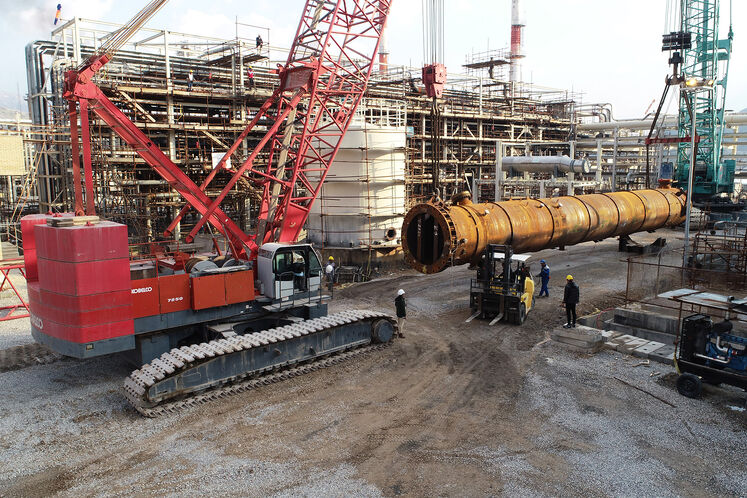 نصب برج جذب آمین در پالایشگاه گاز ایلام ۱۴۰۳