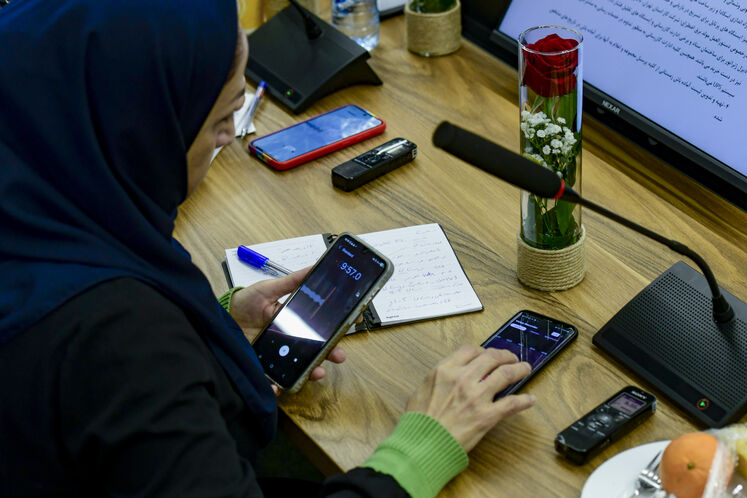 نشست مدیرعامل شرکت ملی گاز استان تهران با اصحاب رسانه