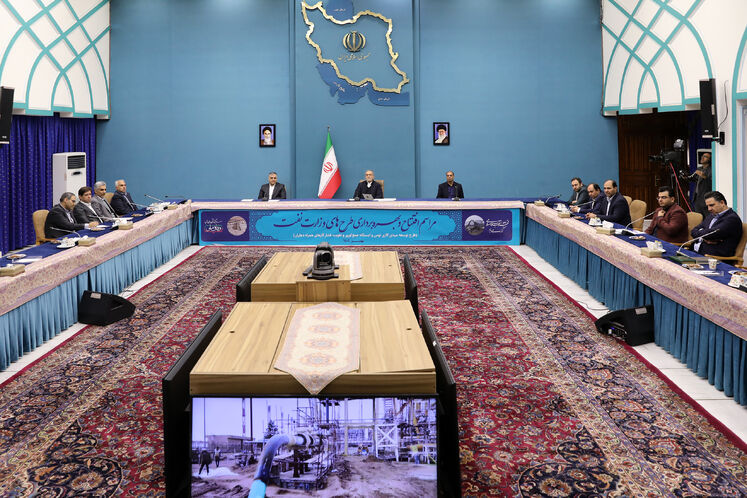 آیین بهره‌برداری از دو طرح بزرگ صنعت نفت و گاز کشور