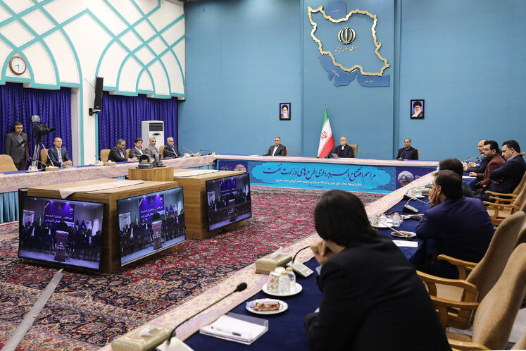 آیین بهره‌برداری از دو طرح بزرگ صنعت نفت و گاز کشور